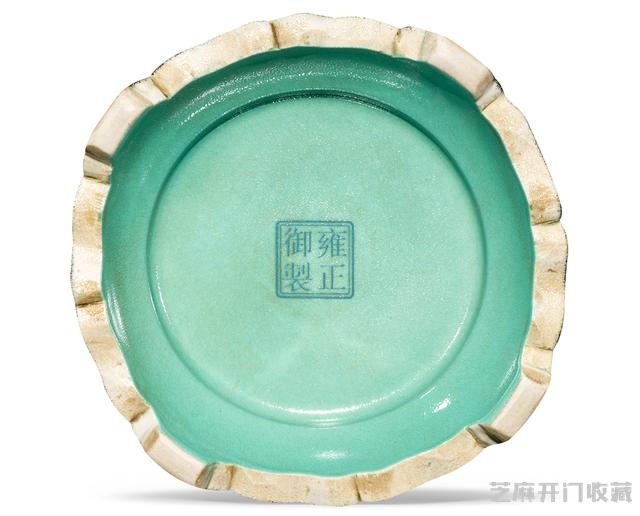 雍正 洋彩矾红描金福寿云纹连座葫芦瓶（对）