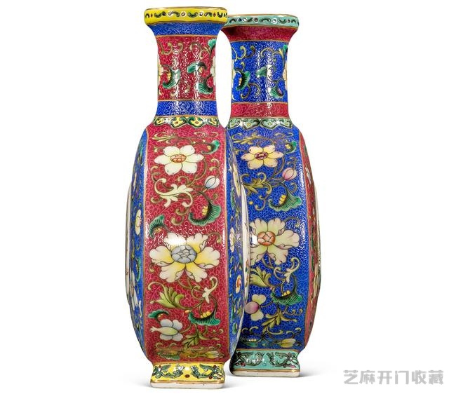 乾隆 粉彩轧道描金开光花鸟纹抱月双联瓶