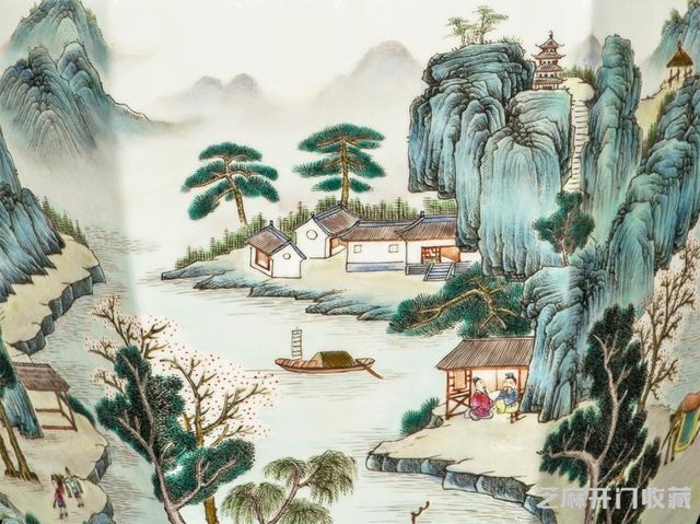 乾隆 粉彩描金山水田园风景图六方扁瓶