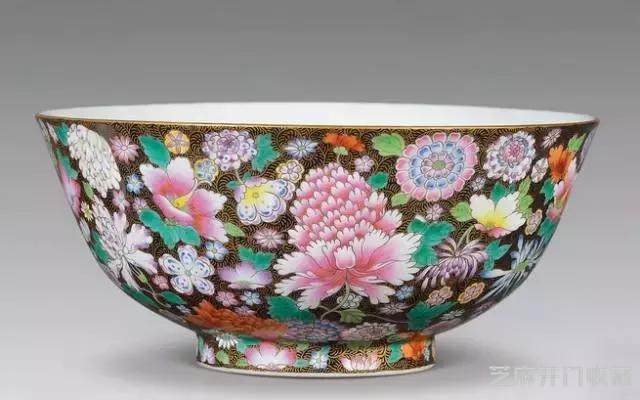 百花不落地：粉彩瓷的极致瓷绘