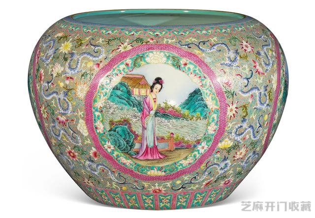 乾隆 粉彩缠枝夔龙纹开光仕女洗