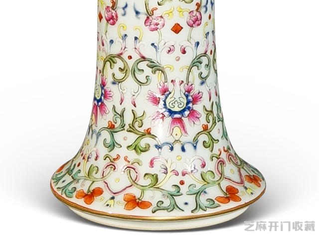 乾隆 粉彩描金卷草花卉纹花插（对）
