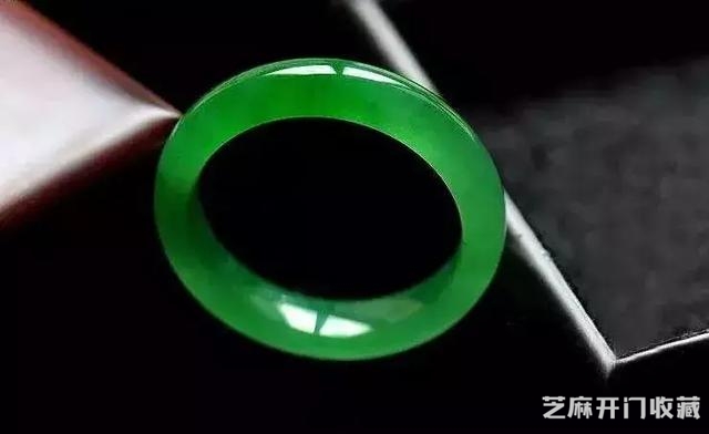 玩翡翠这些一定要记住，翡翠底，种，水，色，一个也不能少！