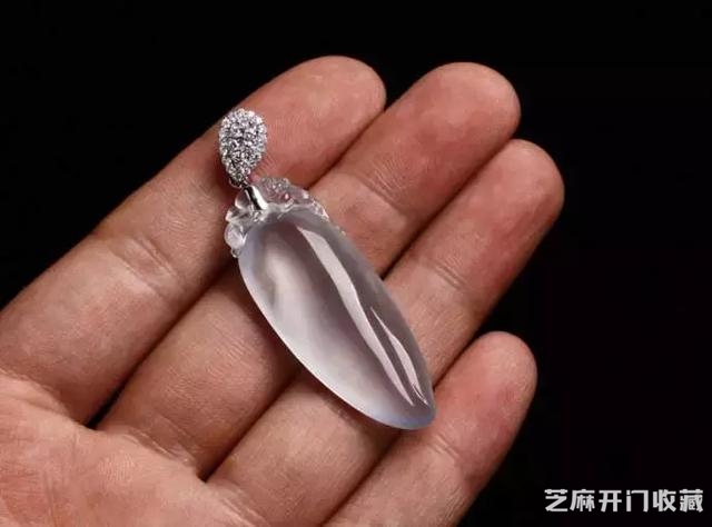 玩翡翠这些一定要记住，翡翠底，种，水，色，一个也不能少！