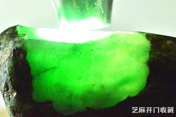 翡翠颜色的寓意和搭配