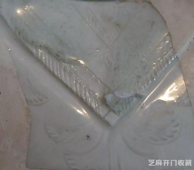 出土唐代白瓷皮囊壶赏析