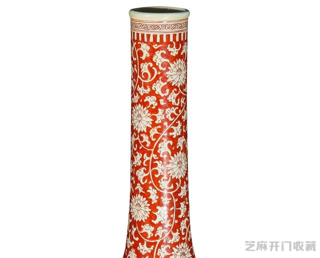 康熙 矾红缠枝莲宝相花彩长颈胆瓶