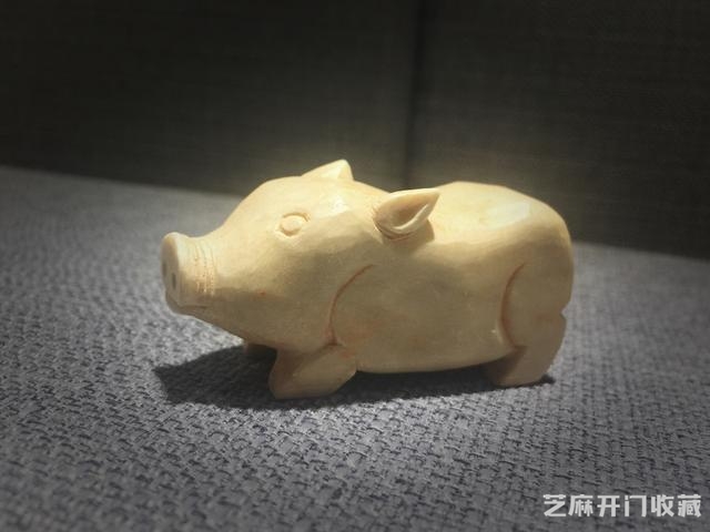 今天在古玩城淘到的玉猪，藏友一起欣赏