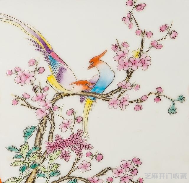 乾隆 粉彩描金开光花鸟纹六方瓶