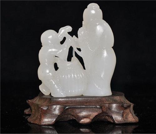 我手里的是羊脂白玉吗？羊脂白玉值不值钱，要怎么保养？