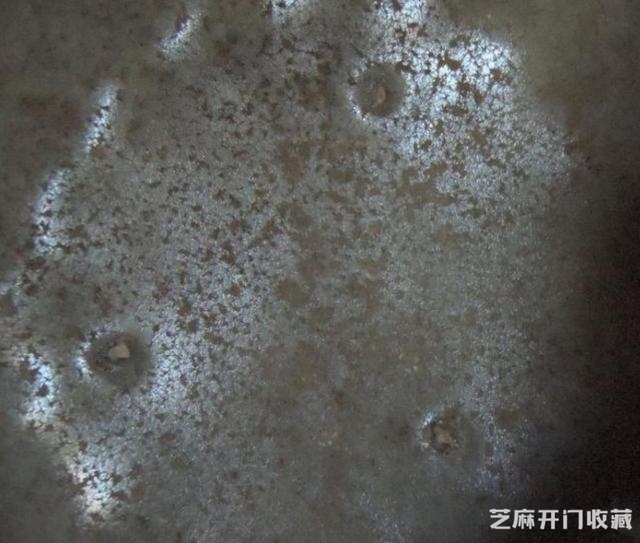 瓷器微观鉴赏：汝窑瓷器的返铅现象与紫晕光