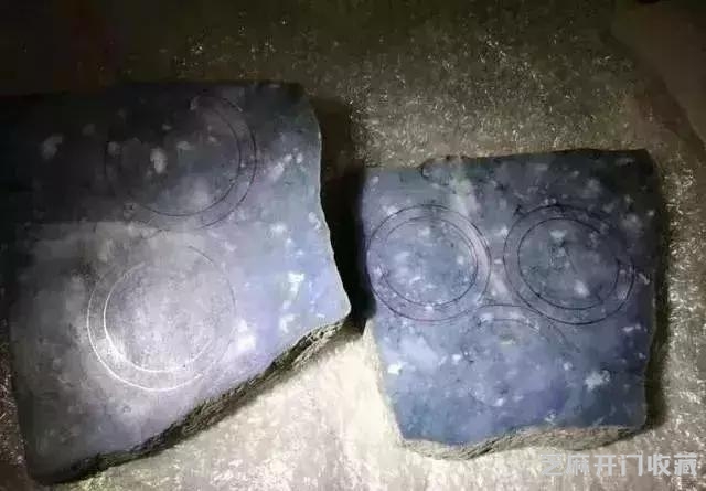 男子花高价买翡翠原石，一刀切出万分罕见的极品紫罗兰！
