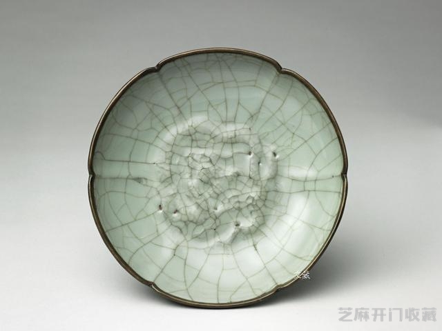 漫谈：南宋官窑青釉的冰裂、牛毛、网状釉面特征