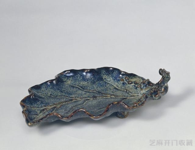 明代宜兴窑石湾窑均曾烧造仿钧釉前者习称宜钧后者习称广钧或泥钧