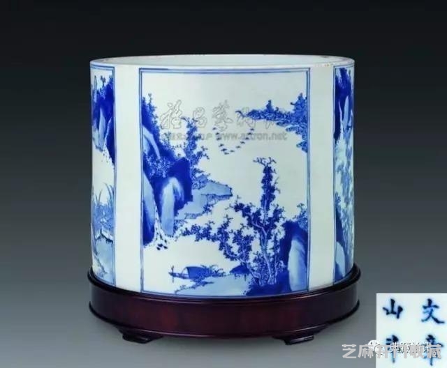 福羲国际拍卖行：康熙青花笔筒历年拍场成交价格