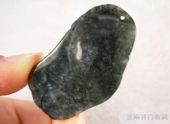 乌鸡种翡翠，黑黑的翡翠