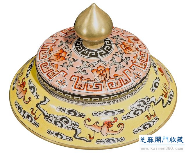雍正 粉彩描金开光花鸟纹芝耳三足座盖瓶