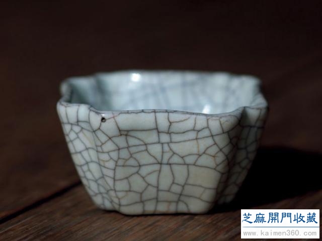 哥窑瓷器的详细特征分享 详谈哥窑瓷器价格为何如此之高 精文