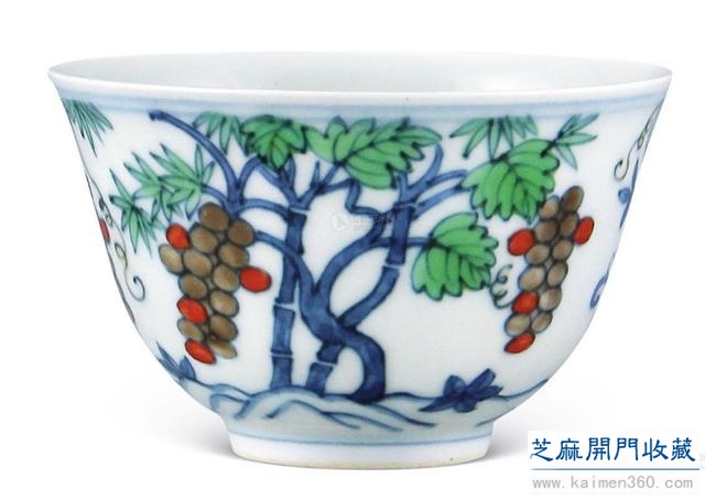 斗彩瓷器的详细特征分享  详谈斗彩瓷器价格为何如此之高 精文