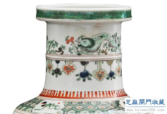 康熙 五彩哪吒闹东海纹棒槌瓶