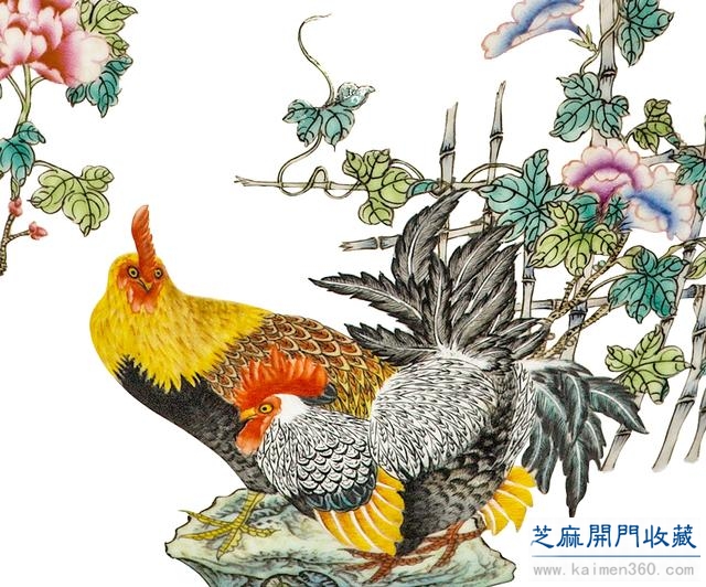 乾隆 粉彩花石金鸡啼鸣天球瓶