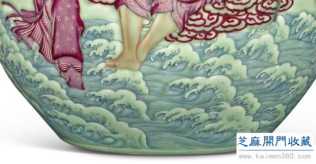 雍正 胭脂红浮雕八仙纹天球瓶