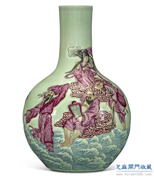 雍正 胭脂红浮雕八仙纹天球瓶