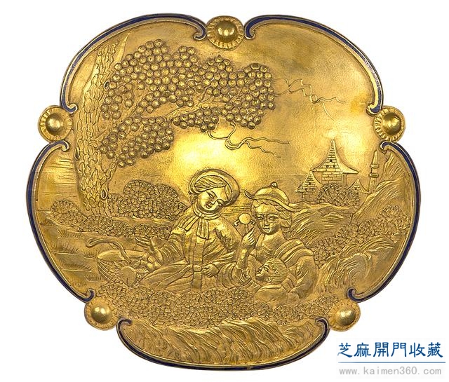 乾隆 粉彩涂金开光塑贴西洋人螭耳大瓶（对）