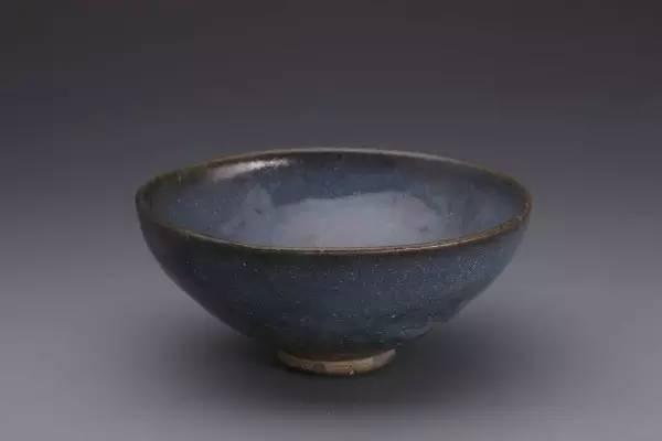 瓷器界的“变色龙”，大红大紫钧窑瓷