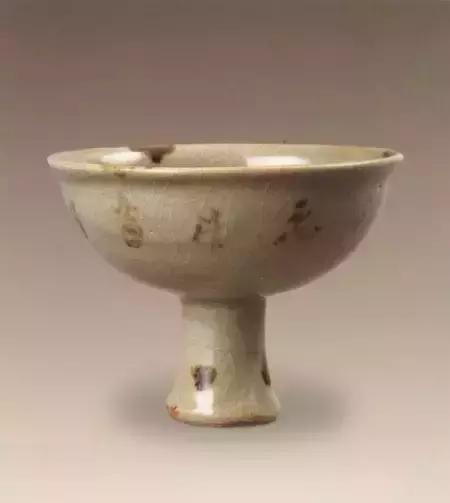 高足杯：元代瓷器中最流行的器型