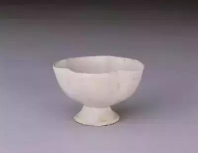 高足杯：元代瓷器中最流行的器型