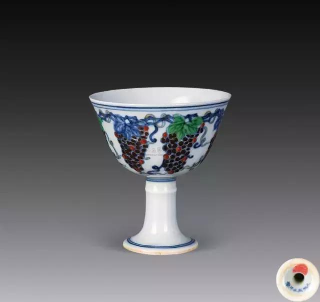 高足杯：元代瓷器中最流行的器型
