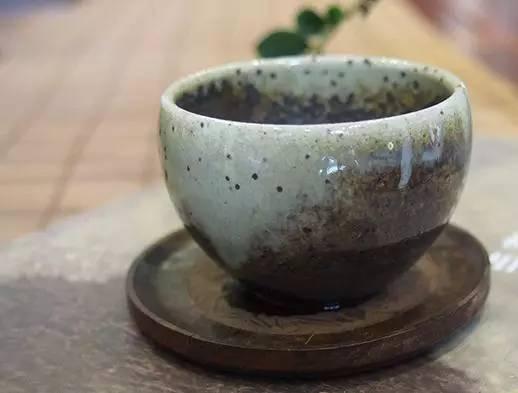 柴烧瓷器，你知道它美从何来？