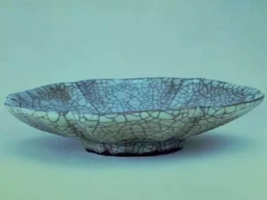哥窑瓷器：独领风骚的“金丝铁线”