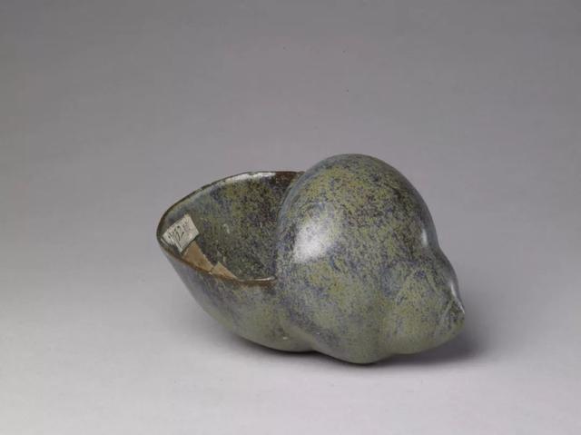 如何区分“宜兴挂釉”与广钧器？