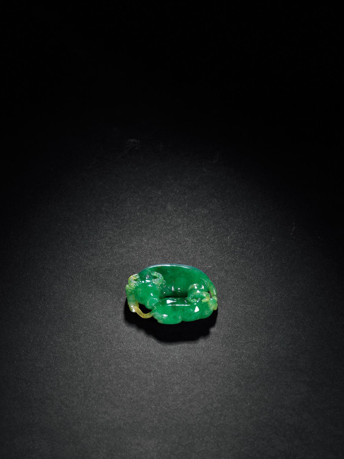  清 翡翠雕双牛镇